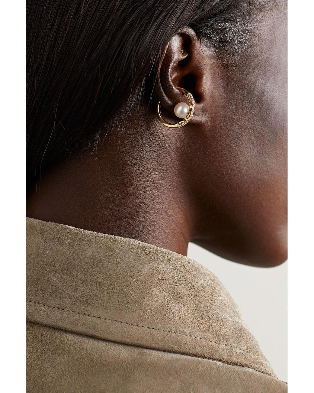 Mizuki Natural 18-Karat, Diamond And Pearl Ear Cuff