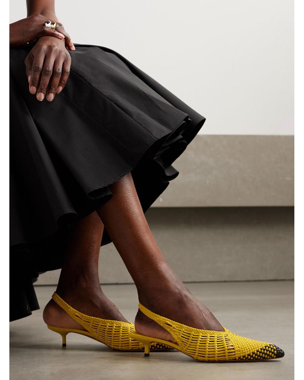 サンダル・ミュール JACQUEMUS SS25 LES CUBISTO BANANE B (241FO1384357 250) Yellow 30mm Les Cubisto Banane pumps Jacquemus - women