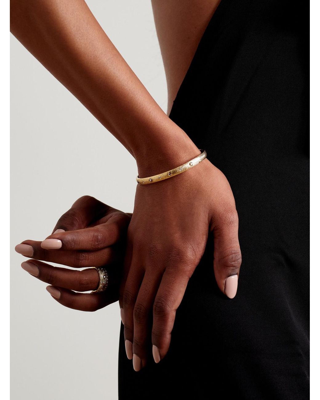 De Beers London Natural Talisman 18-Karat Diamond Bangle