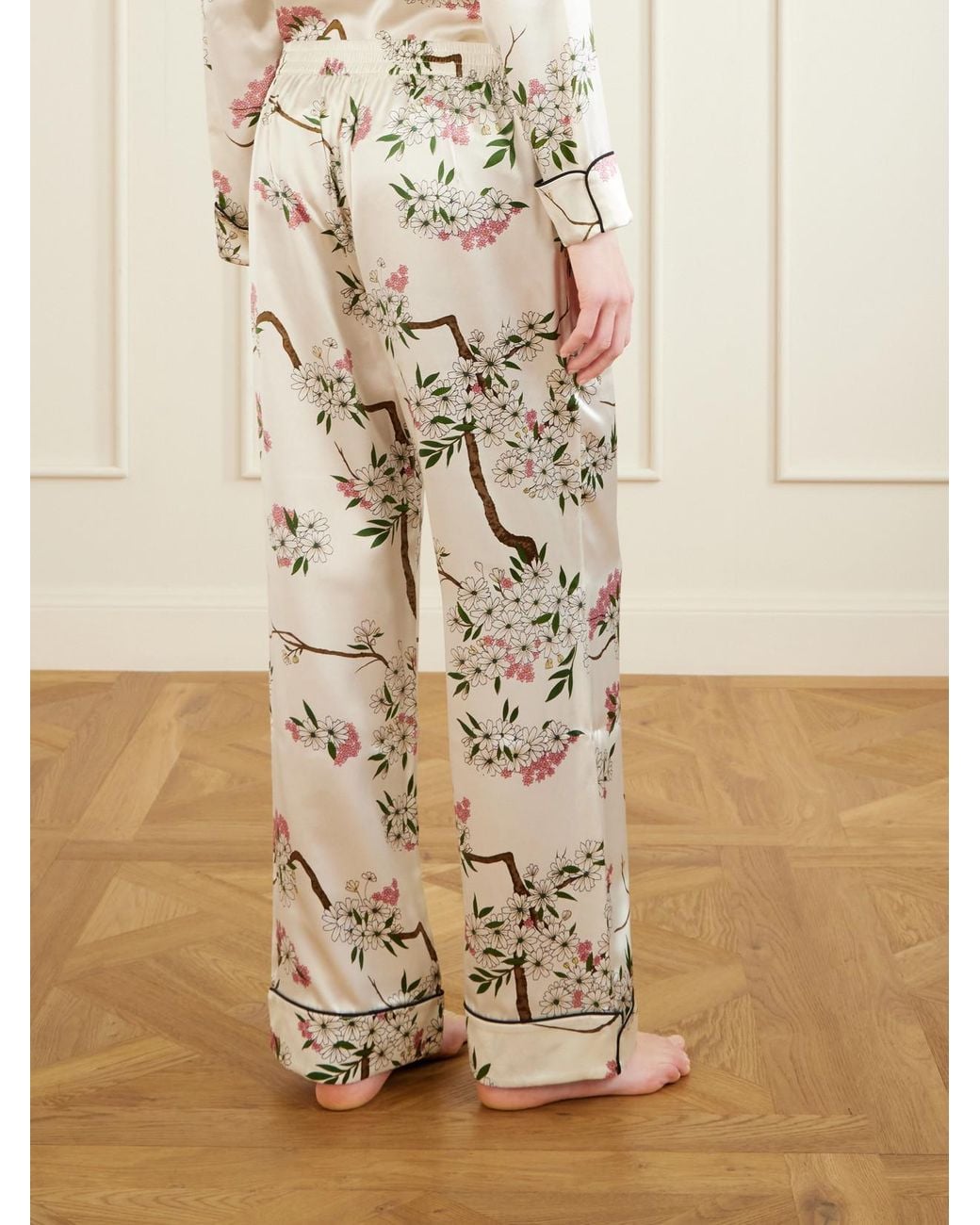 Olivia Von Halle White Lila Floral-Print Silk-Satin Pajama Set