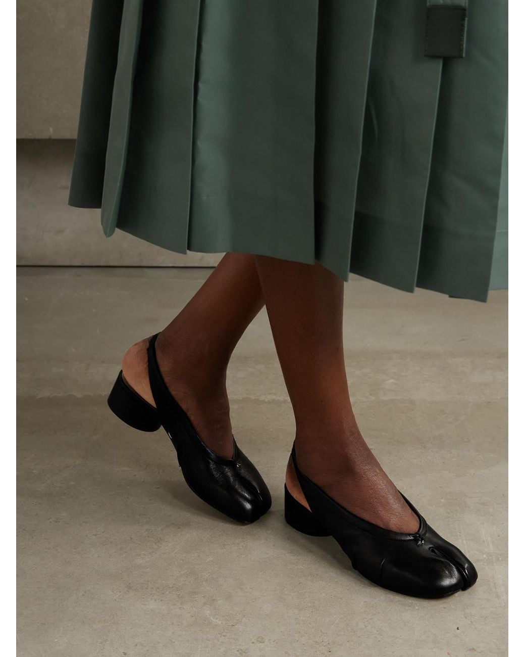 Maison Margiela Black Tabi Split-Toe Leather Slingback Pumps