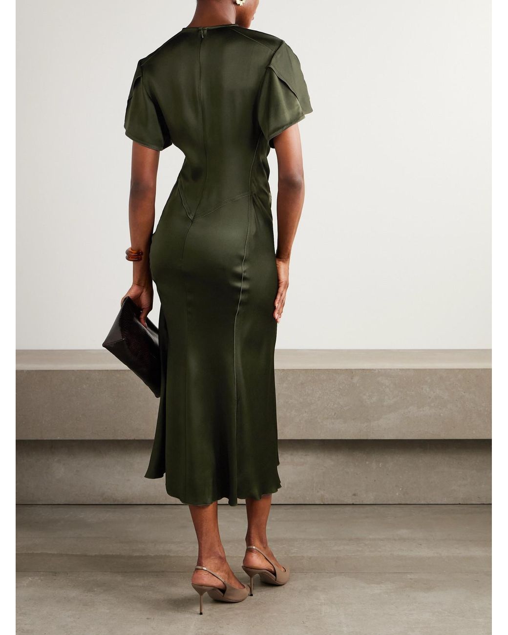 Victoria Beckham Bella Gathered Satin Midi Dress in Green | Lyst