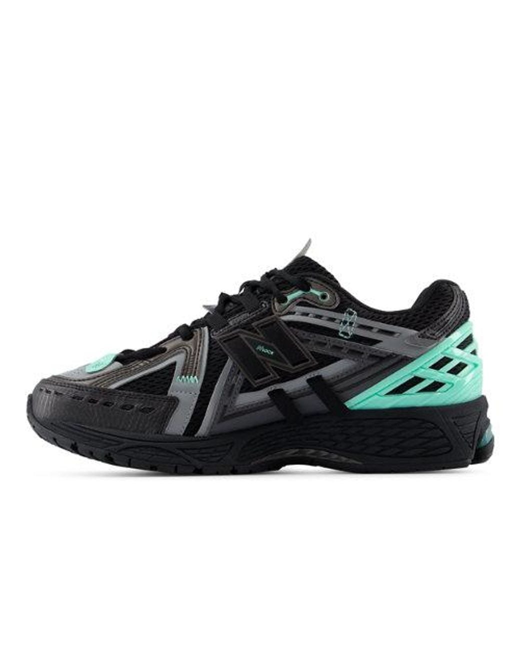 New Balance Black 1906A