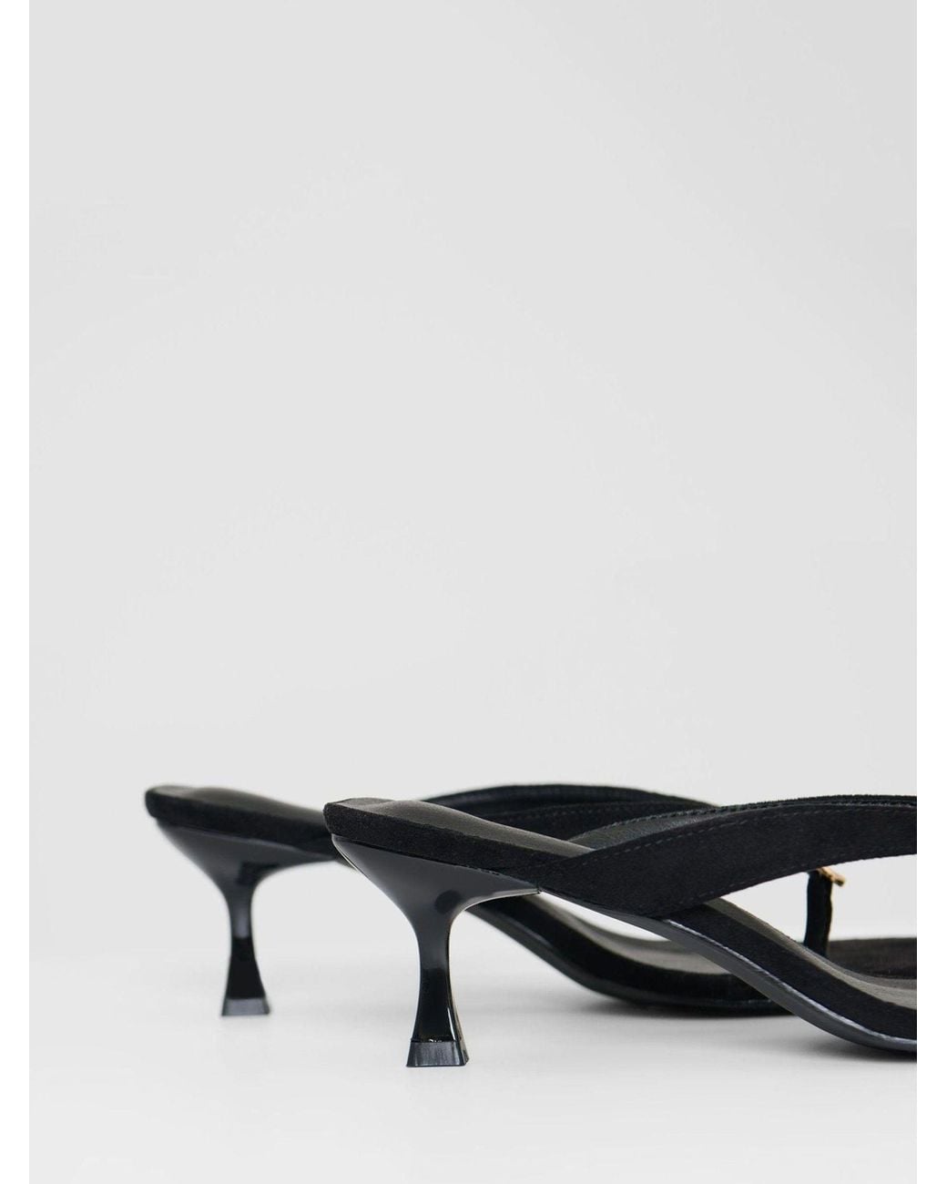 Threadbare Black Toe Post Kitten Heel Sandals