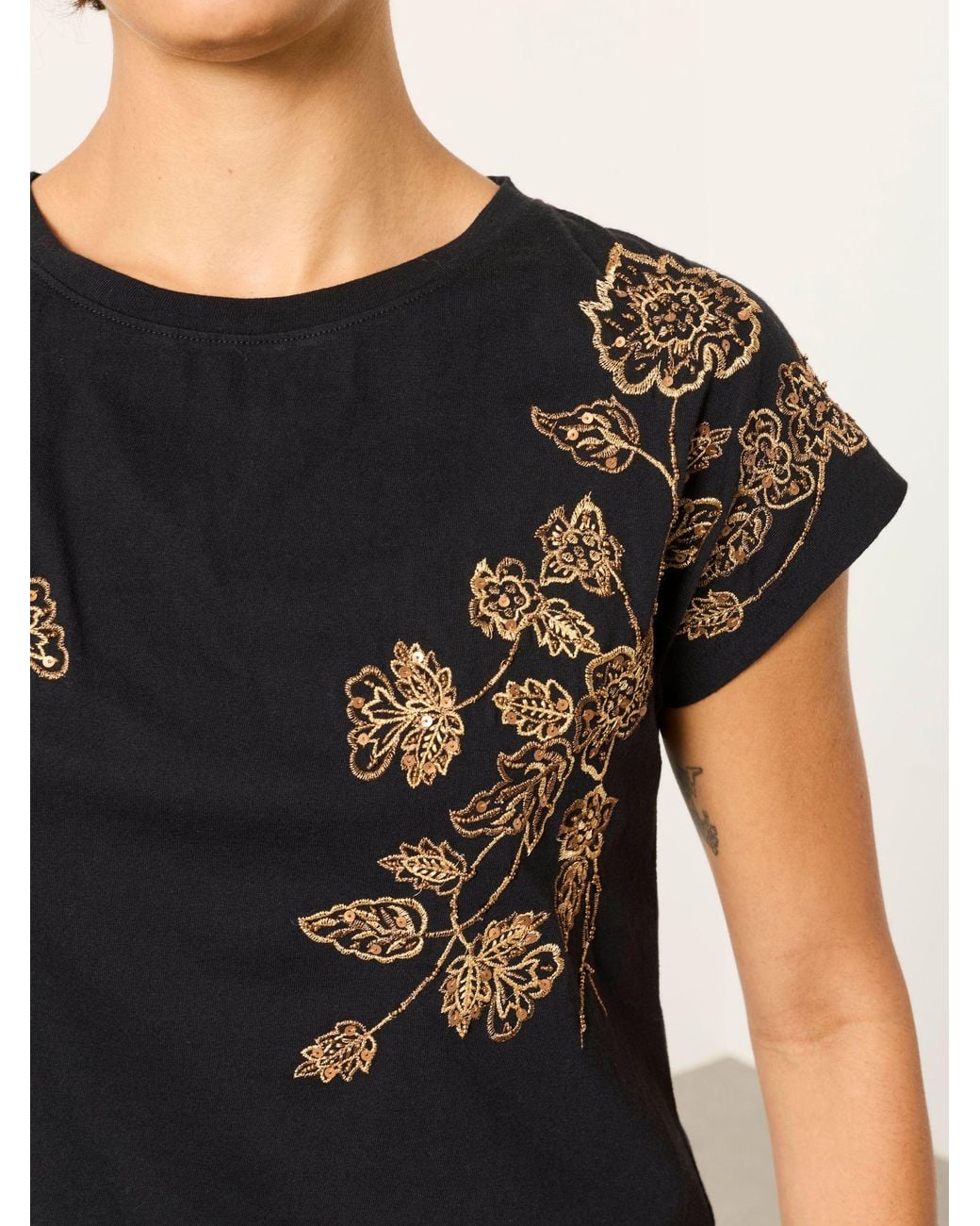 FatFace Black Ivy Embroidered Sparkle T Shirt