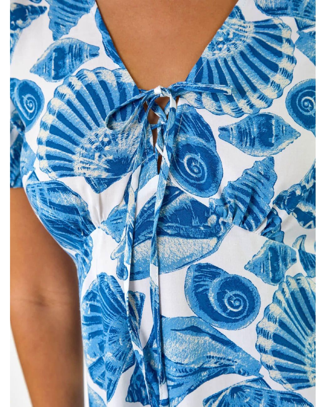 Roman Blue Muschel-Print V-Ausschnitt Bindungsshirt