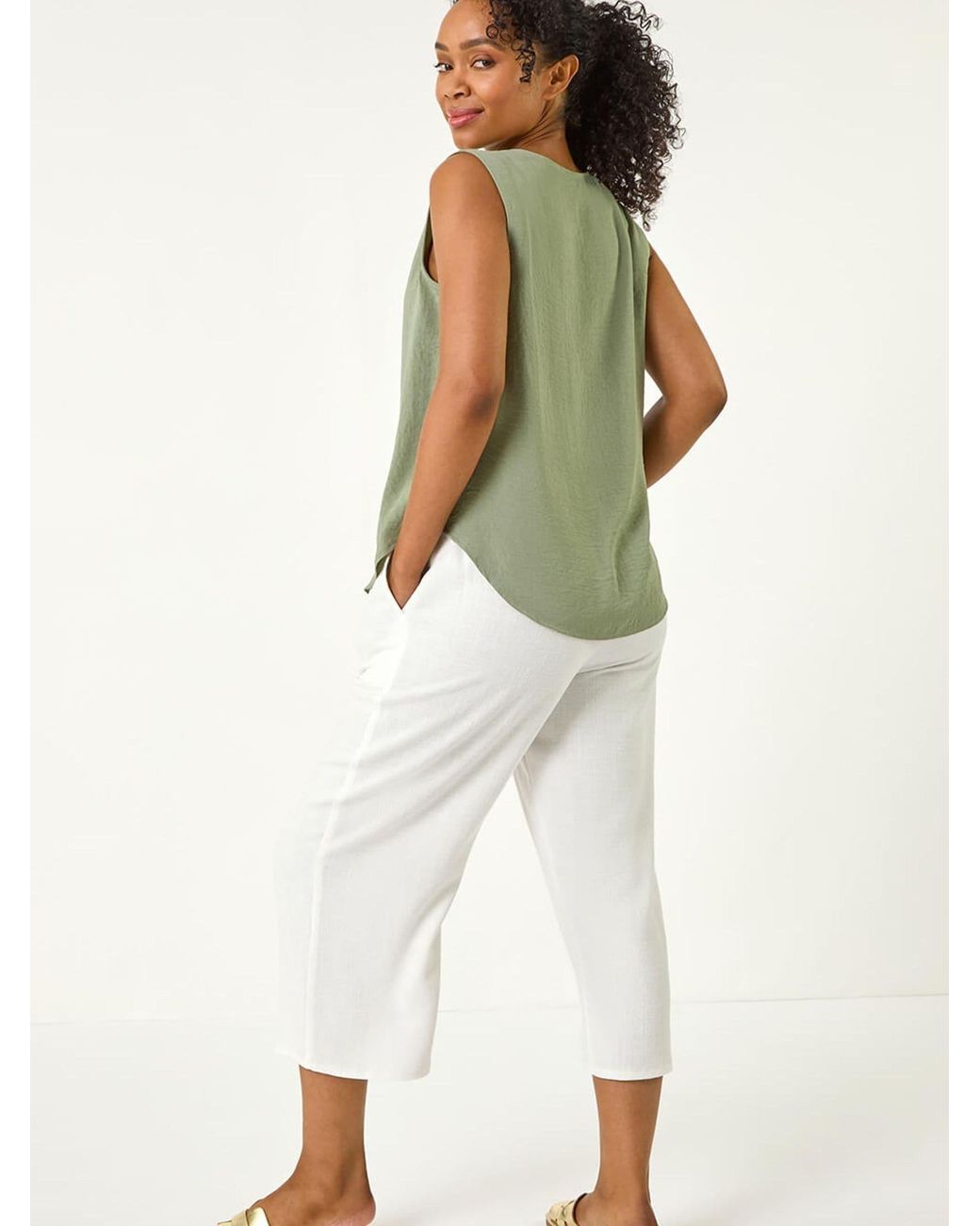 Roman Green Buttoned Sleeveless Blouse