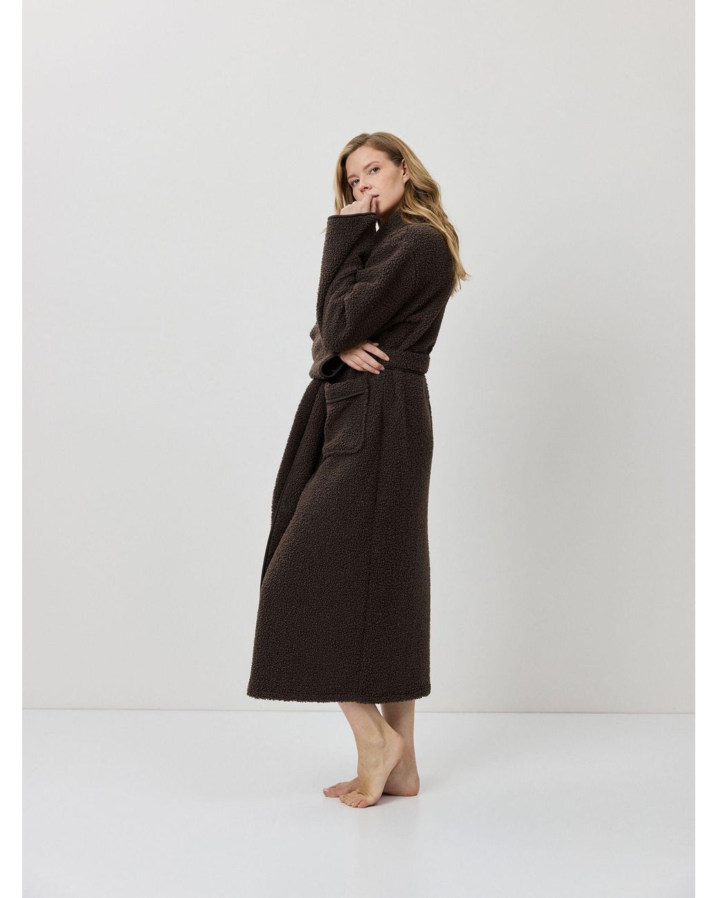 ARUELLE Black Browney Bathrobe