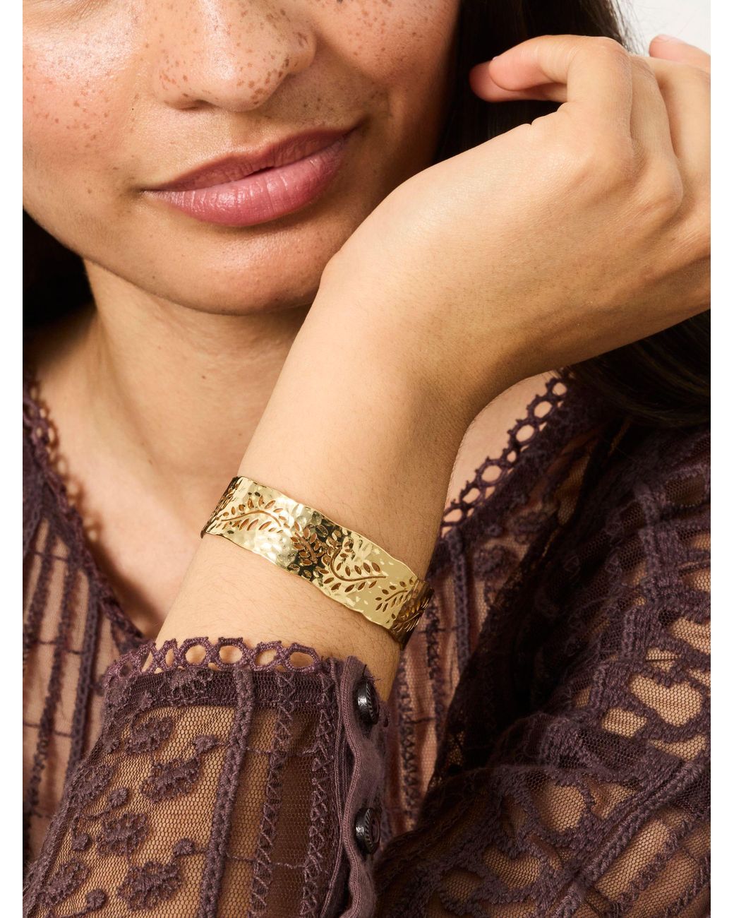 FatFace Natural Leaf Bangle