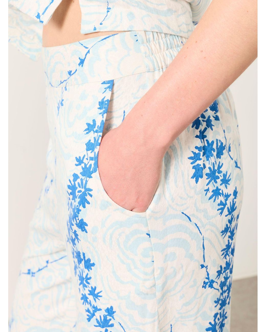 FatFace Brown Fatface V & A Fatface Ivory Archive Petals Jolene Wide Leg Trouser