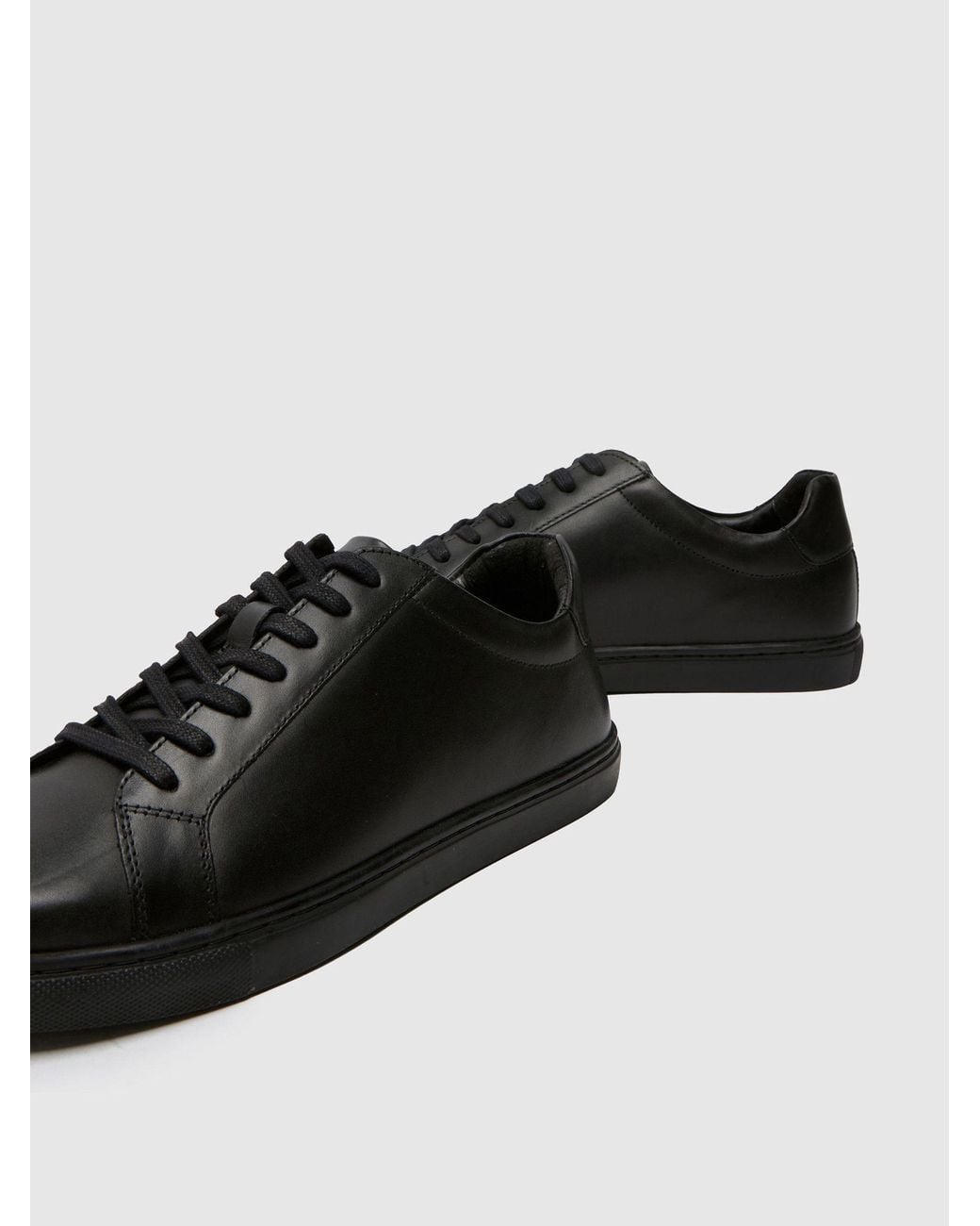 Schuh Black Wayne Leather Trainers for men