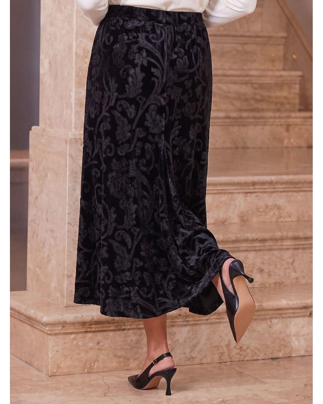 Roman Black Velvet Pattern Skirt