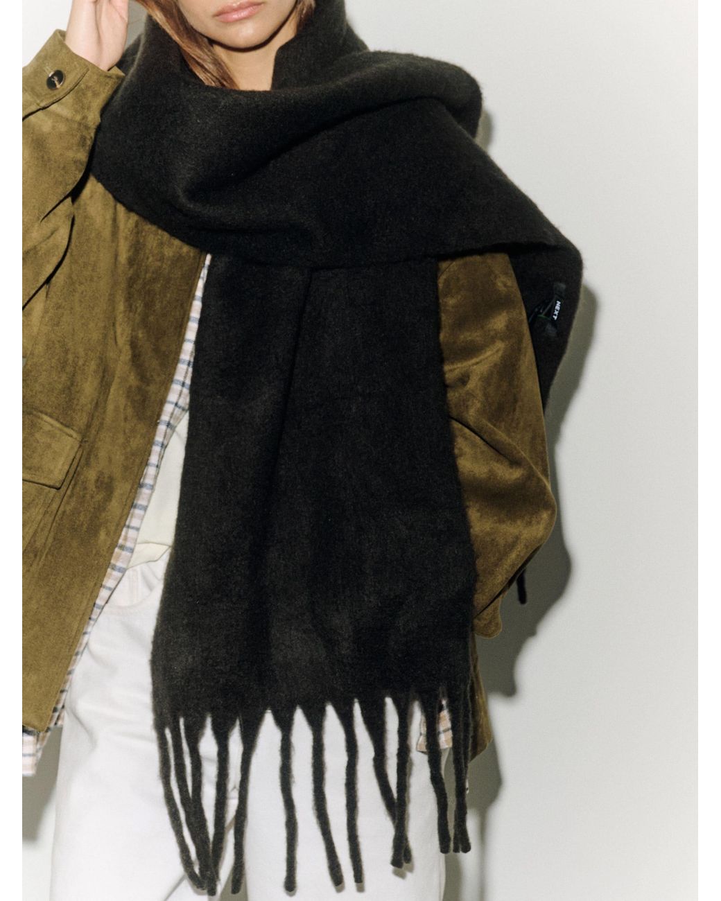 Next Black Heavyweight Fringe Scarf