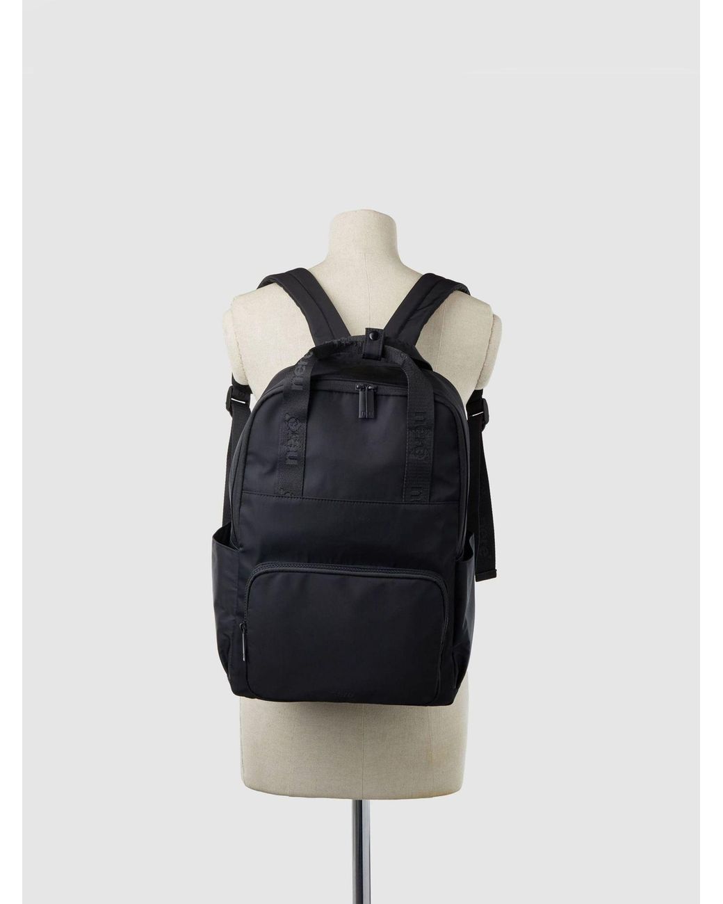 Nere Black Seeker Traveller Backpack for men