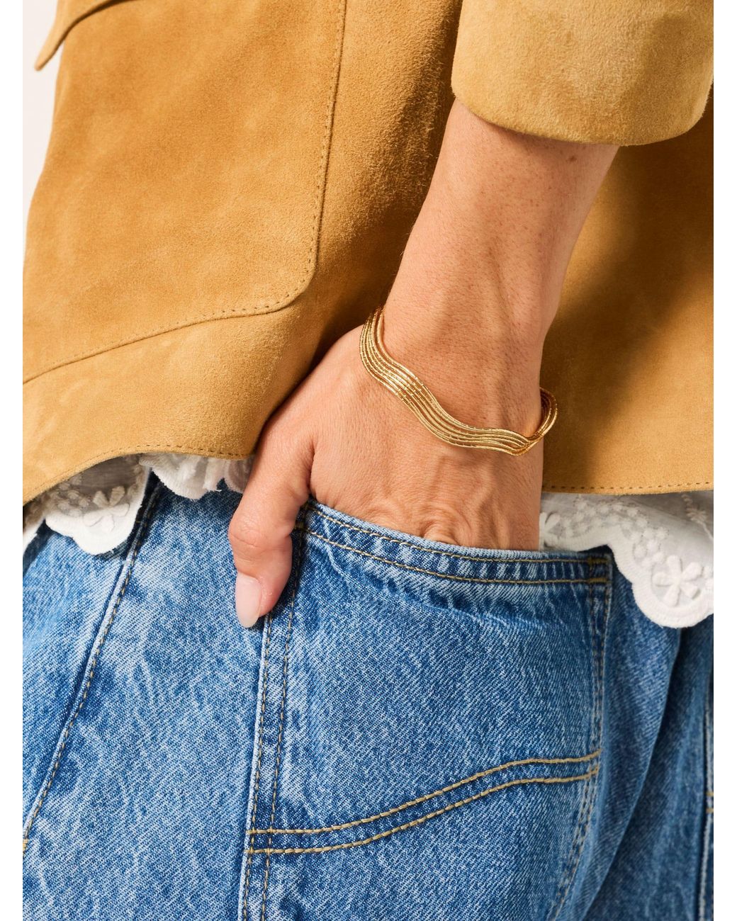 FatFace Natural Wavy Bangle
