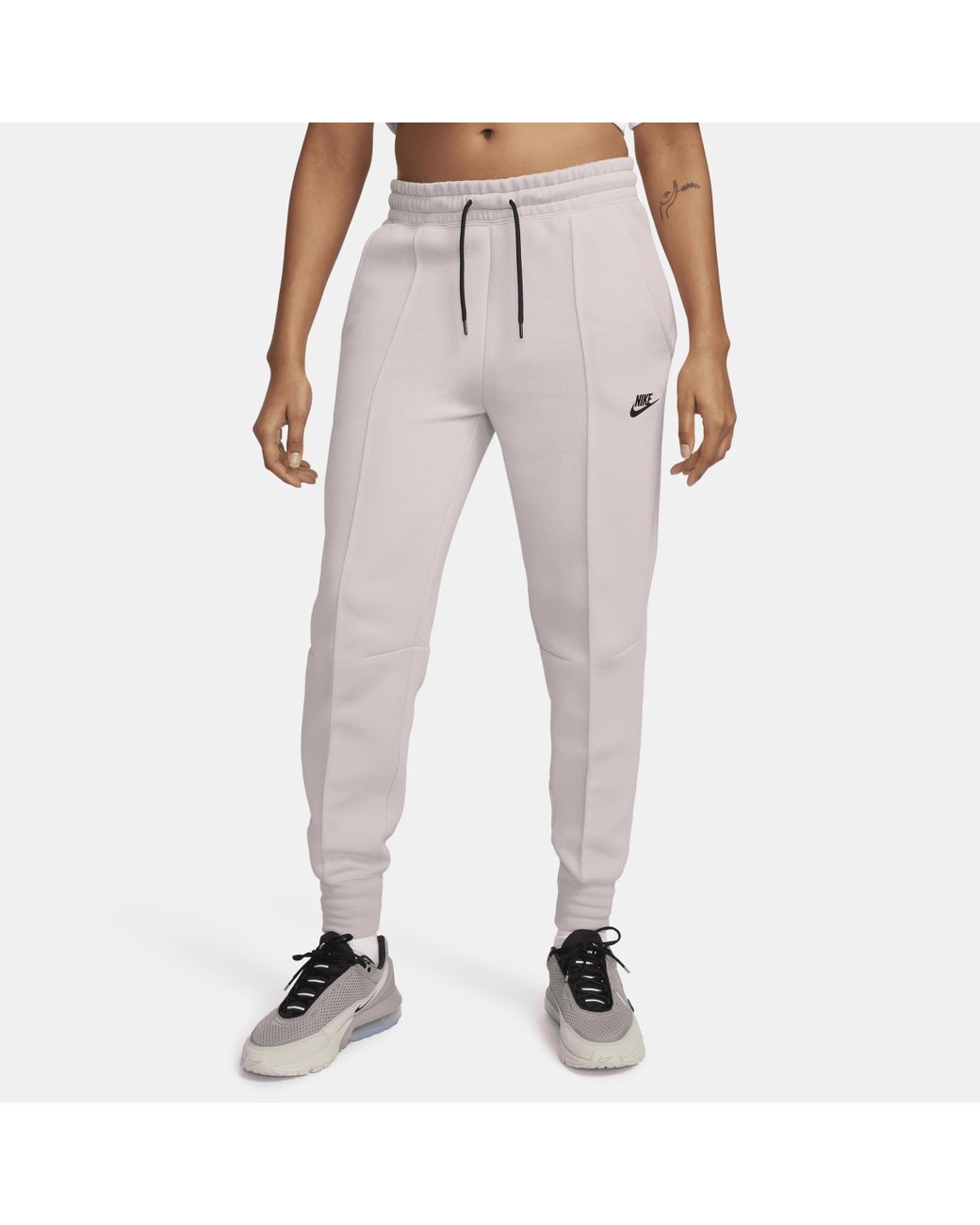 Nike Sportswear Tech Fleece Mid-rise Jogger Pants in Pink