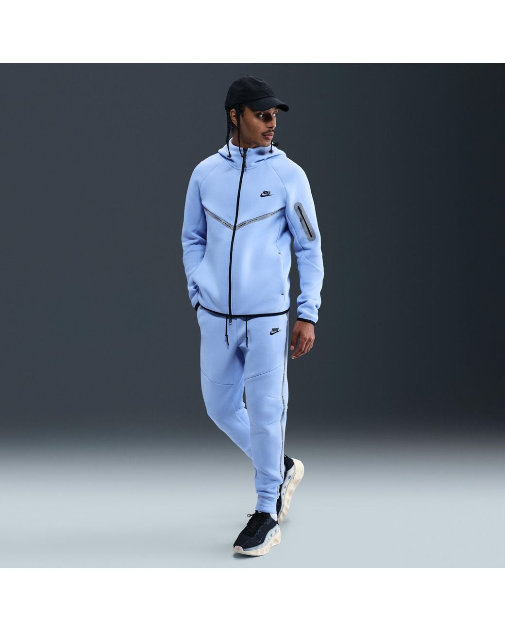 nike tech fleece cuffed