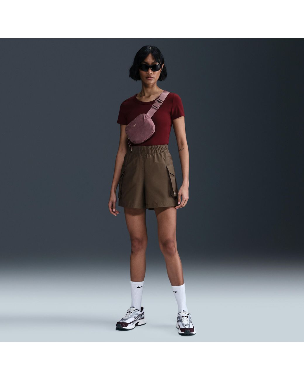 Nike Sportswear Essential Woven High-Waisted 5