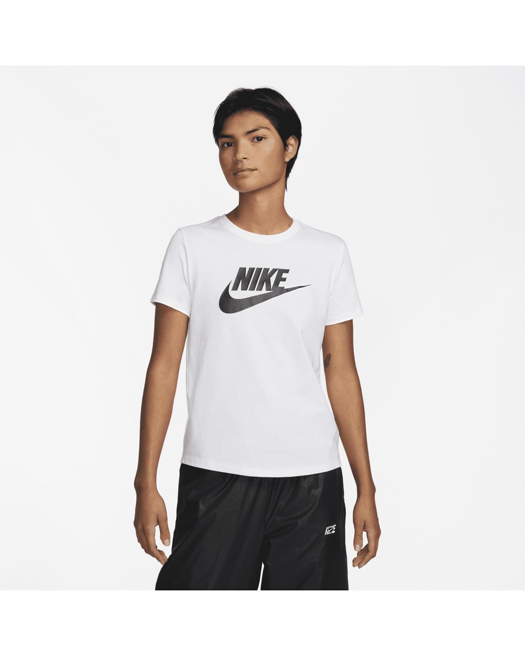 Nike Sportswear Essentials T-shirt Met Logo in het Wit | Lyst NL
