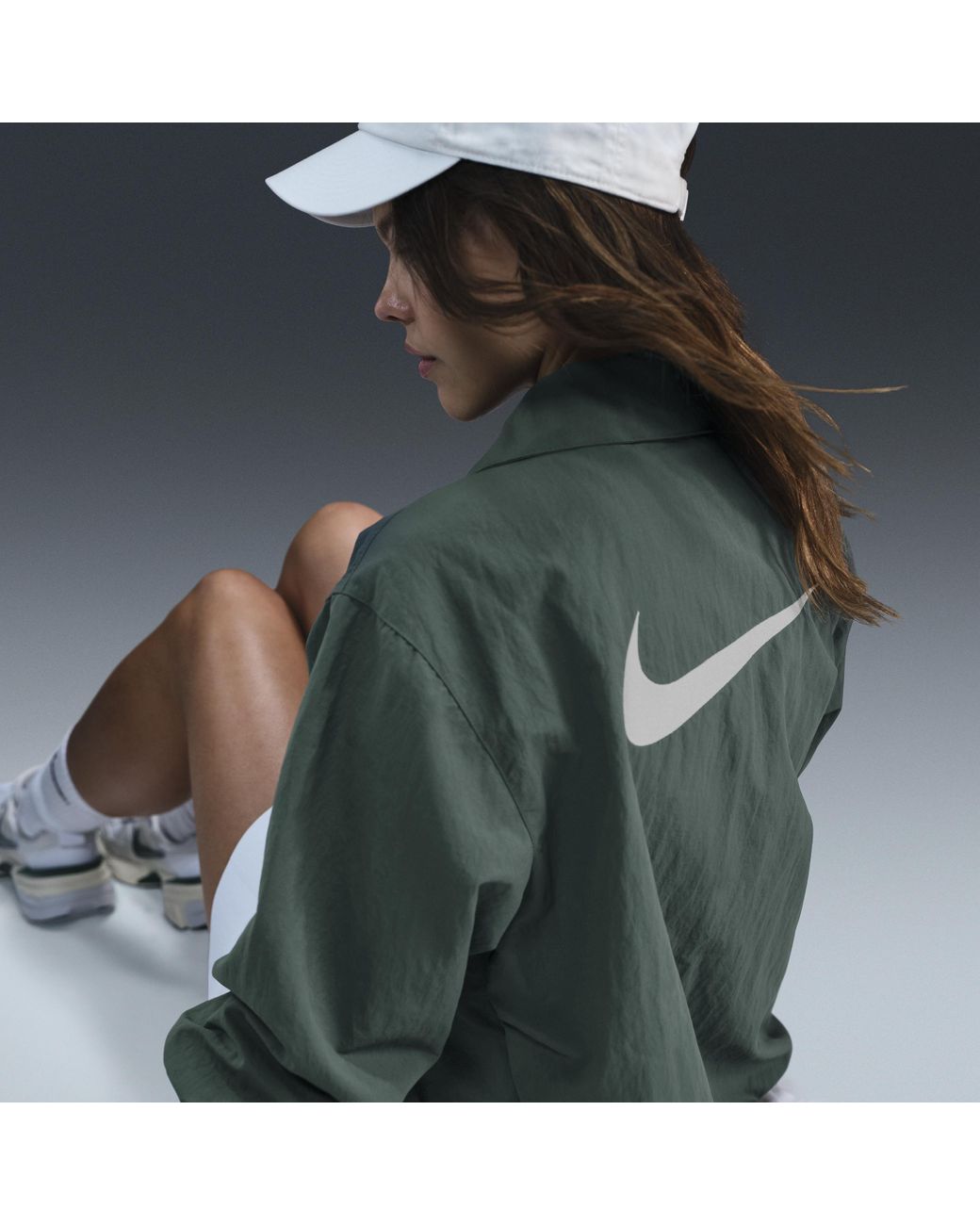 nike-Green-Sportswear-