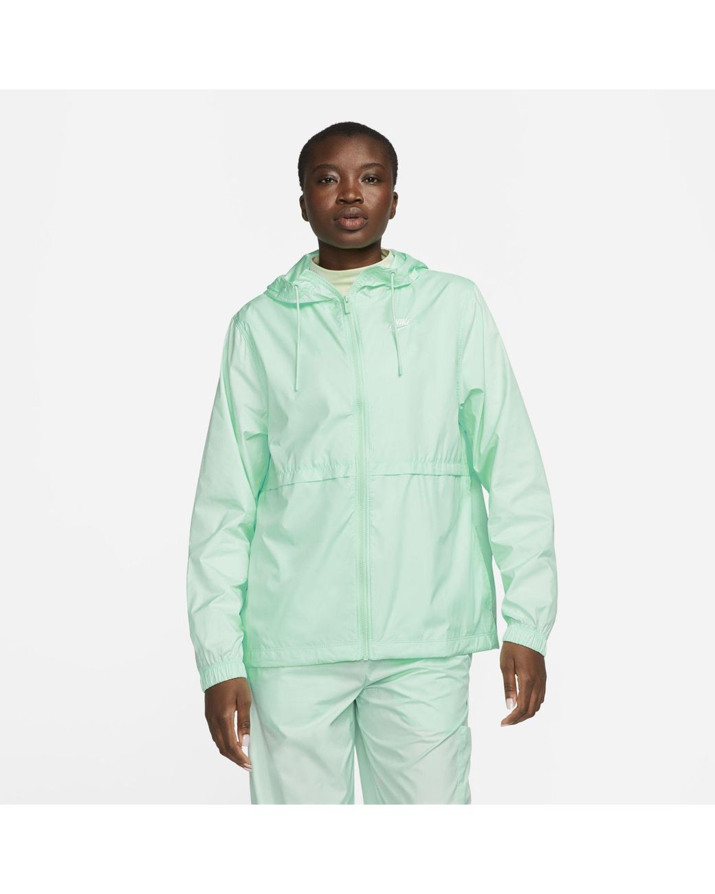 Nike Sportswear Essential Repel Woven Jacket in Green | Lyst