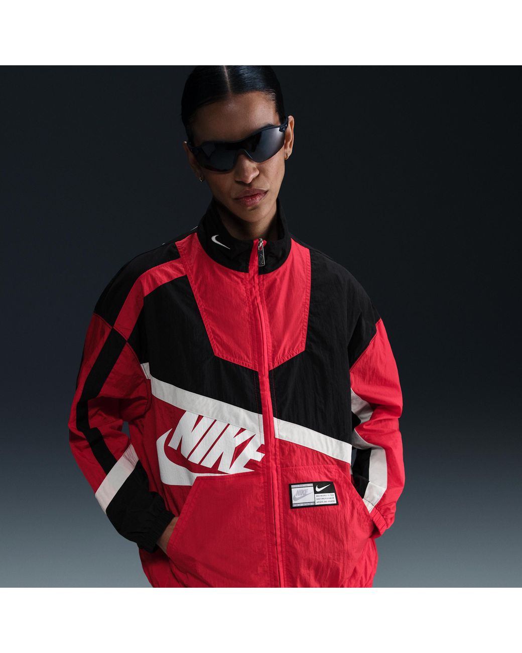 Nike Sportswear Oversized Woven Jacket in Red | Lyst Nike Sportswear Oversized Woven Jacket in Red | Lyst