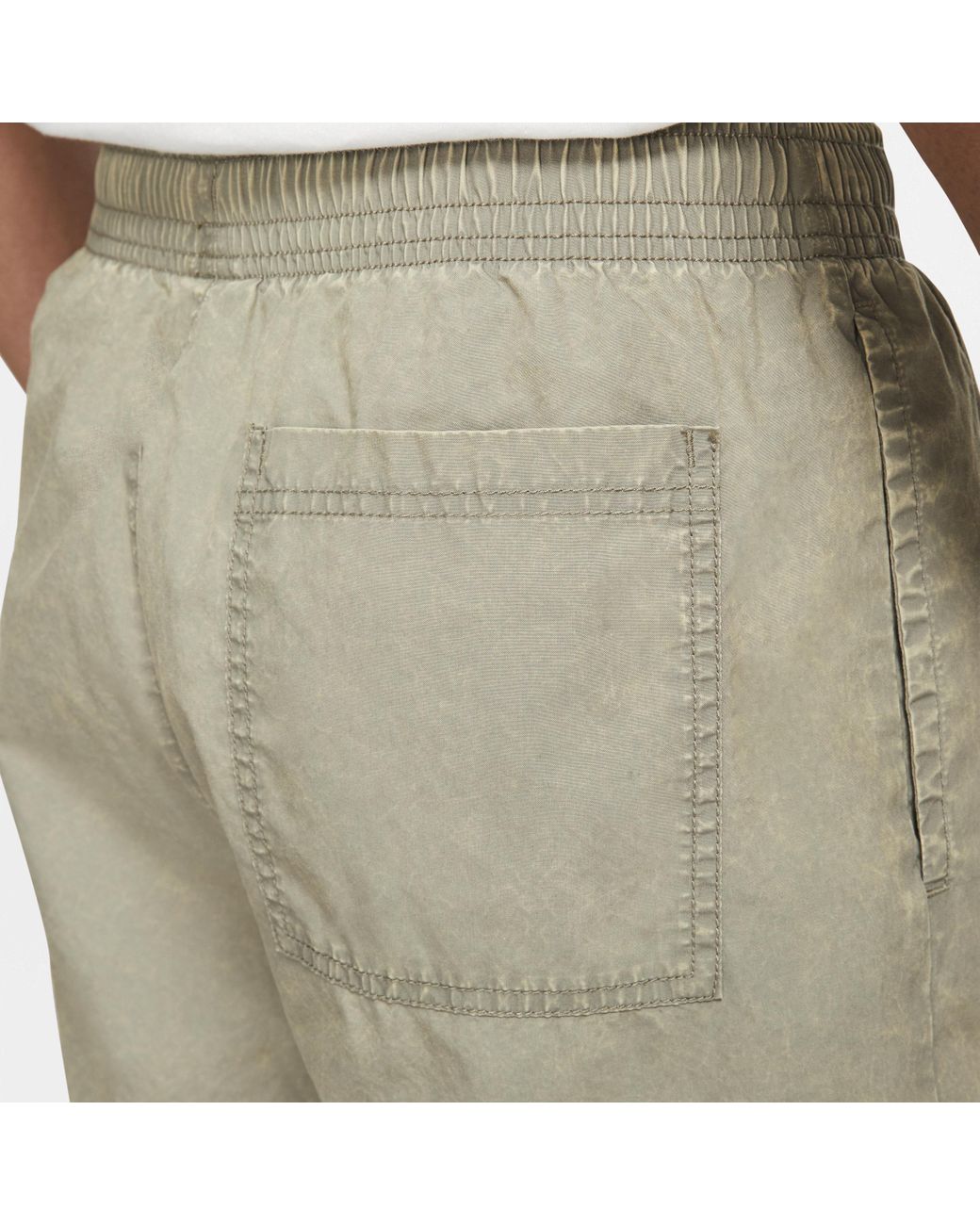 Nike Sportswear Heritage Essentials Woven Flow Shorts in Natural for Men |  Lyst