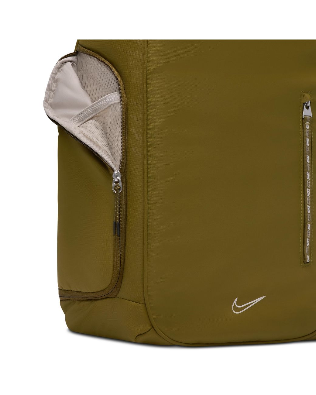 Nike Green Sportswear Commute Tote Bag (20L)