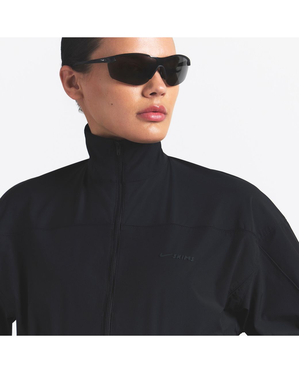 Nike Skims Woven Nylon Crop Jacket in Black | Lyst