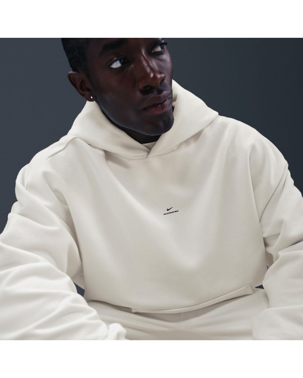 nike white therma hoodie