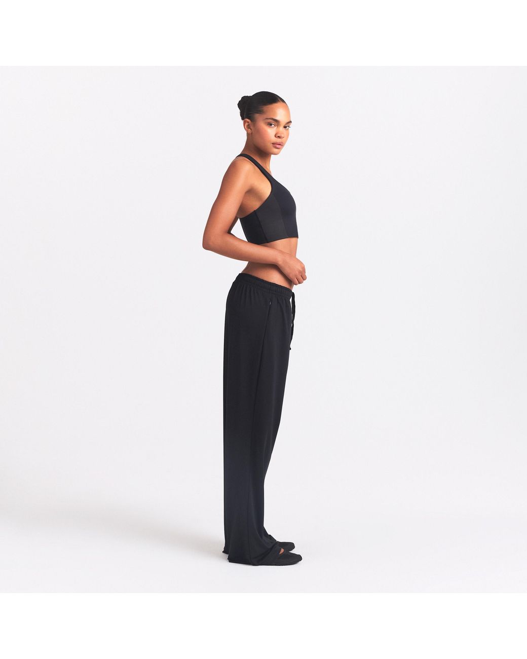 Nike Skims Airy Wide-Leg Pants in Black | Lyst