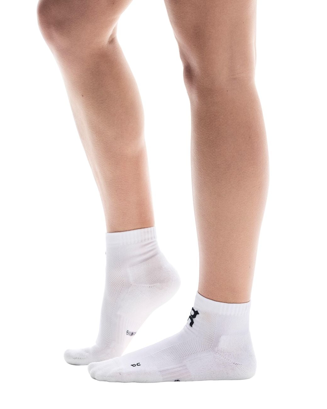 On Shoes White Core Mid 2-Pack Run Socks