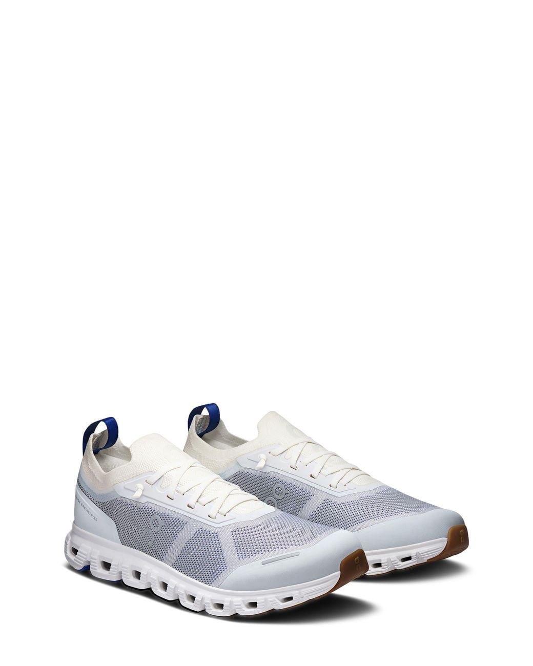 On Shoes White Cloud 6 Versa Sneaker for men