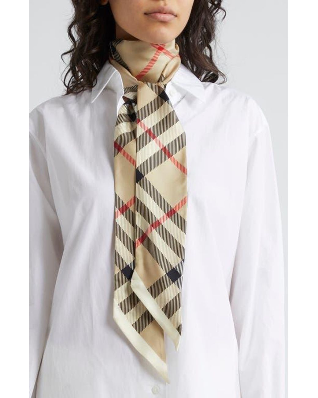 【Burberry】 Skinny Reversible Check Silk Scarf FCF075E9-F00C-4DEF-BD47-