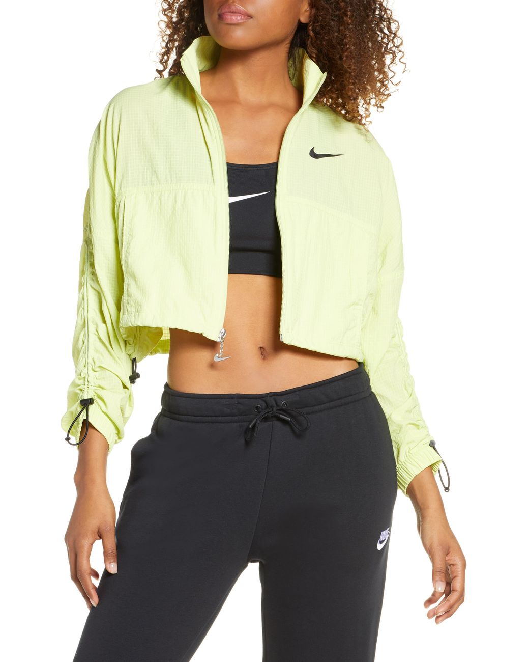 Nike Sportswear Swoosh Crop Jacket in Black | Lyst