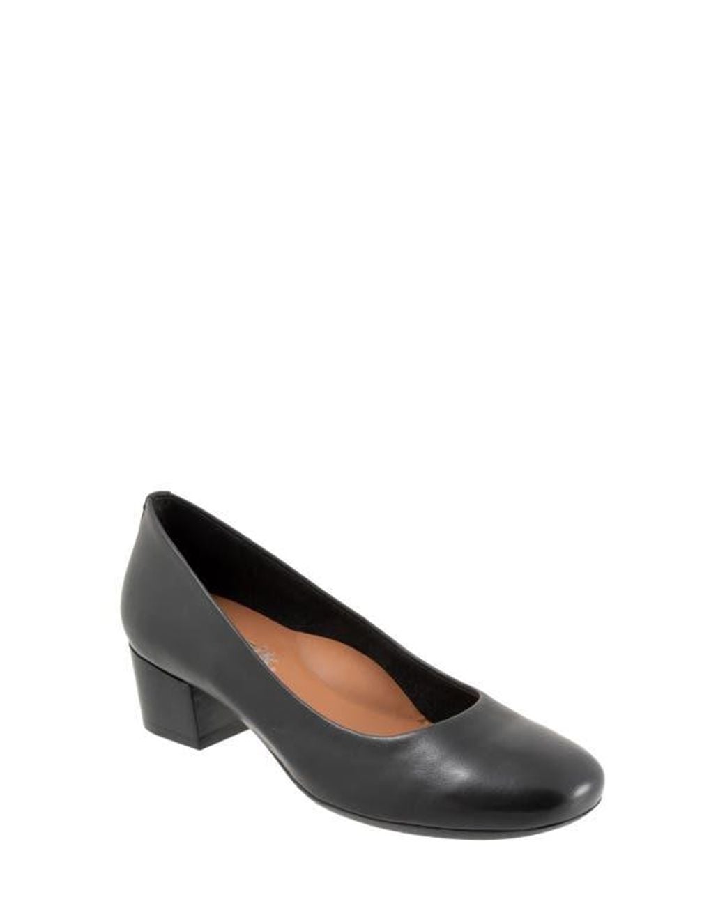 Softwalk® Black Lynn Pump