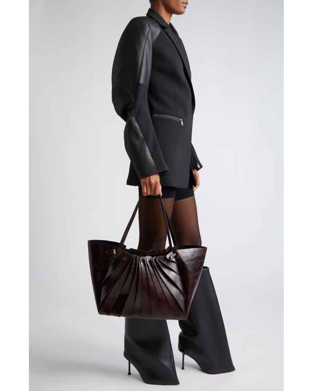 トートバッグ Coperni Flower Beige Leather Tote Bag Flower leather tote bag in beige - Coperni | Mytheresa