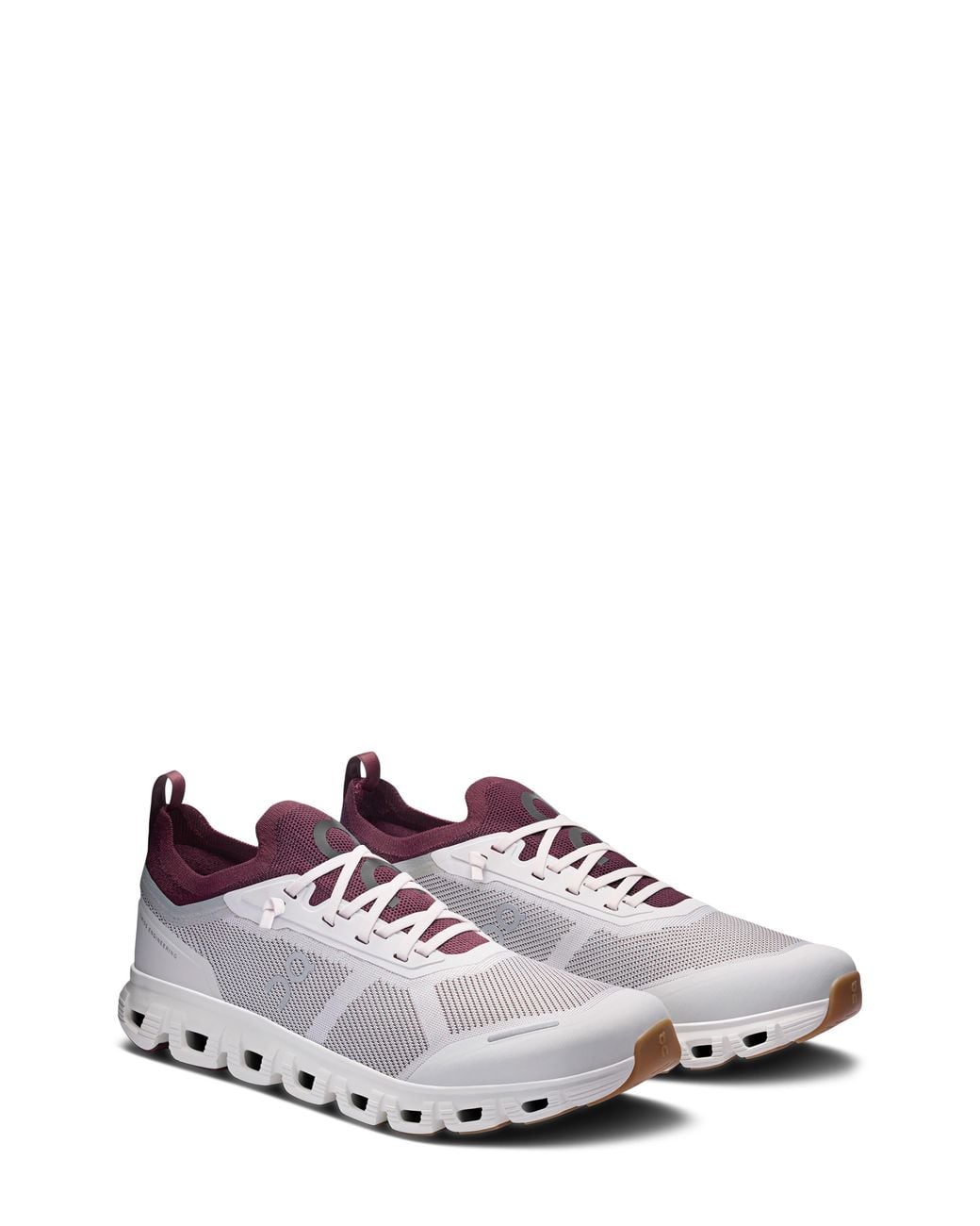 On Shoes White Cloud 6 Versa Sneaker for men