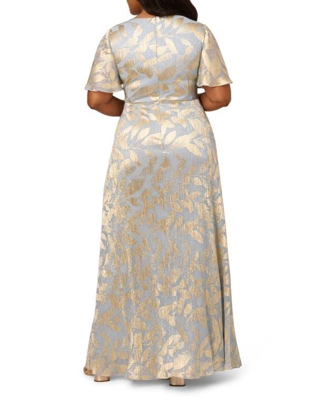green emerald velvet dress Adrianna Papell Halter Pleated Metallic Midi Dress main image 1