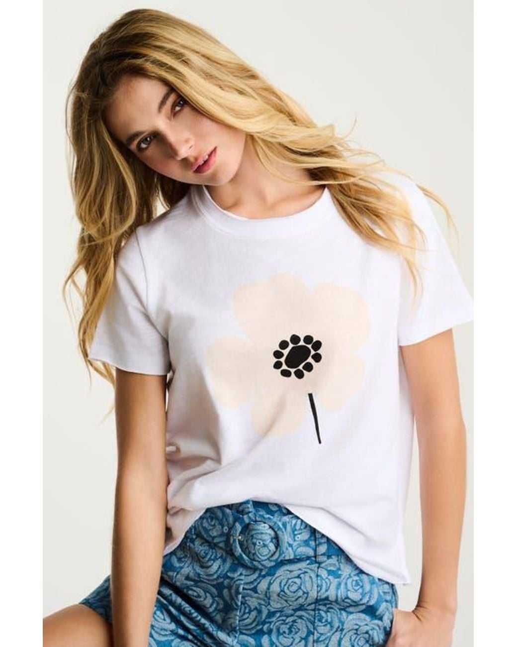 Lisa Todd Posy Posse Tee in White | Lyst