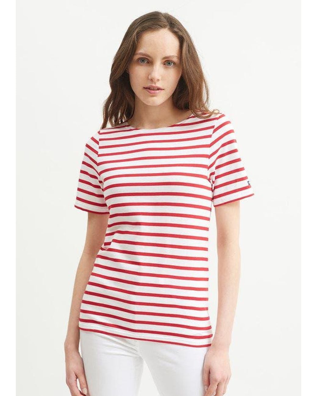Saint James Red Levant Modern