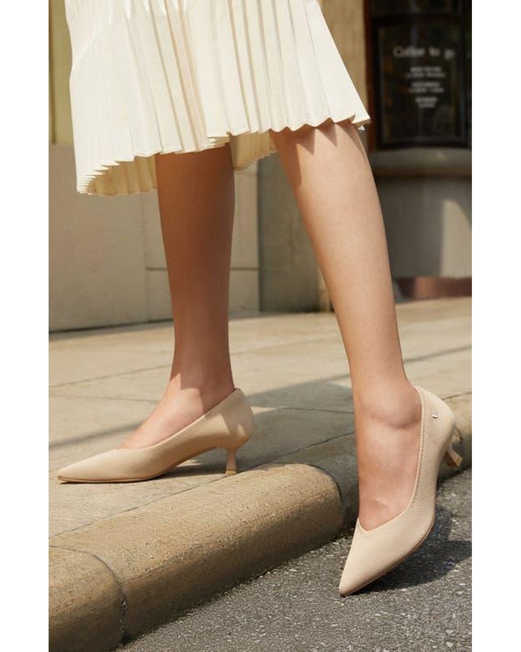 VIVAIA Natural Scarlett Pointed-Toe Kitten Heels