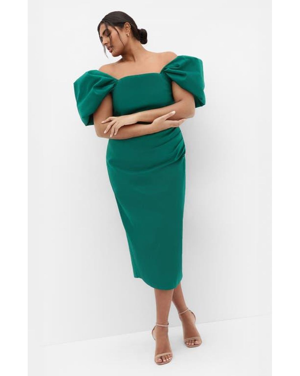 green emerald velvet dress ELEGANCE V-NECK BELTED MAXI DRESS WITH POCKETS (EMERALD GREEN)  Dress Code  Chic Official