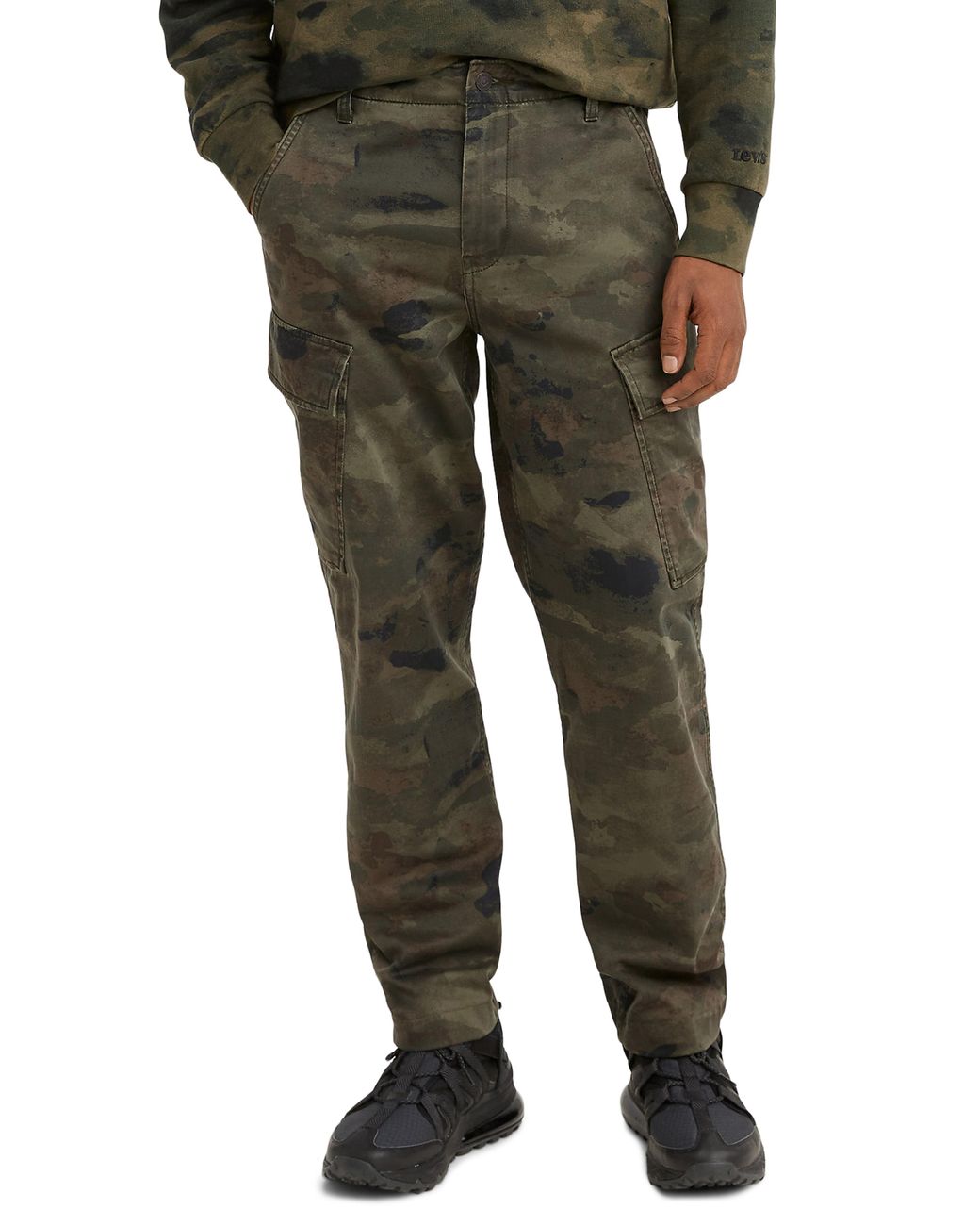 levi's tapered cargo pants