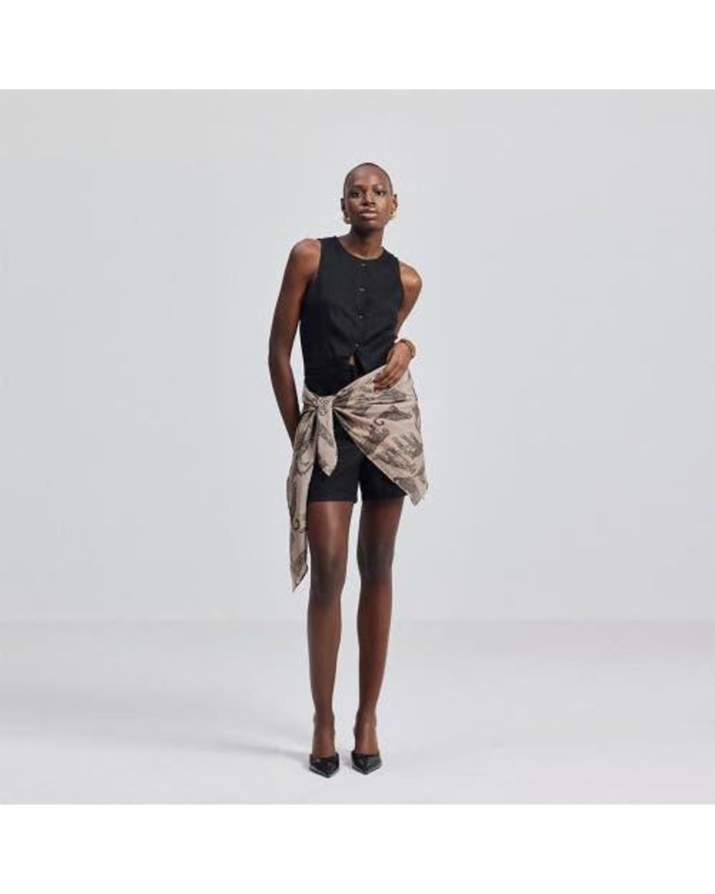 REISTOR Black Sleeveless Vest Jacket
