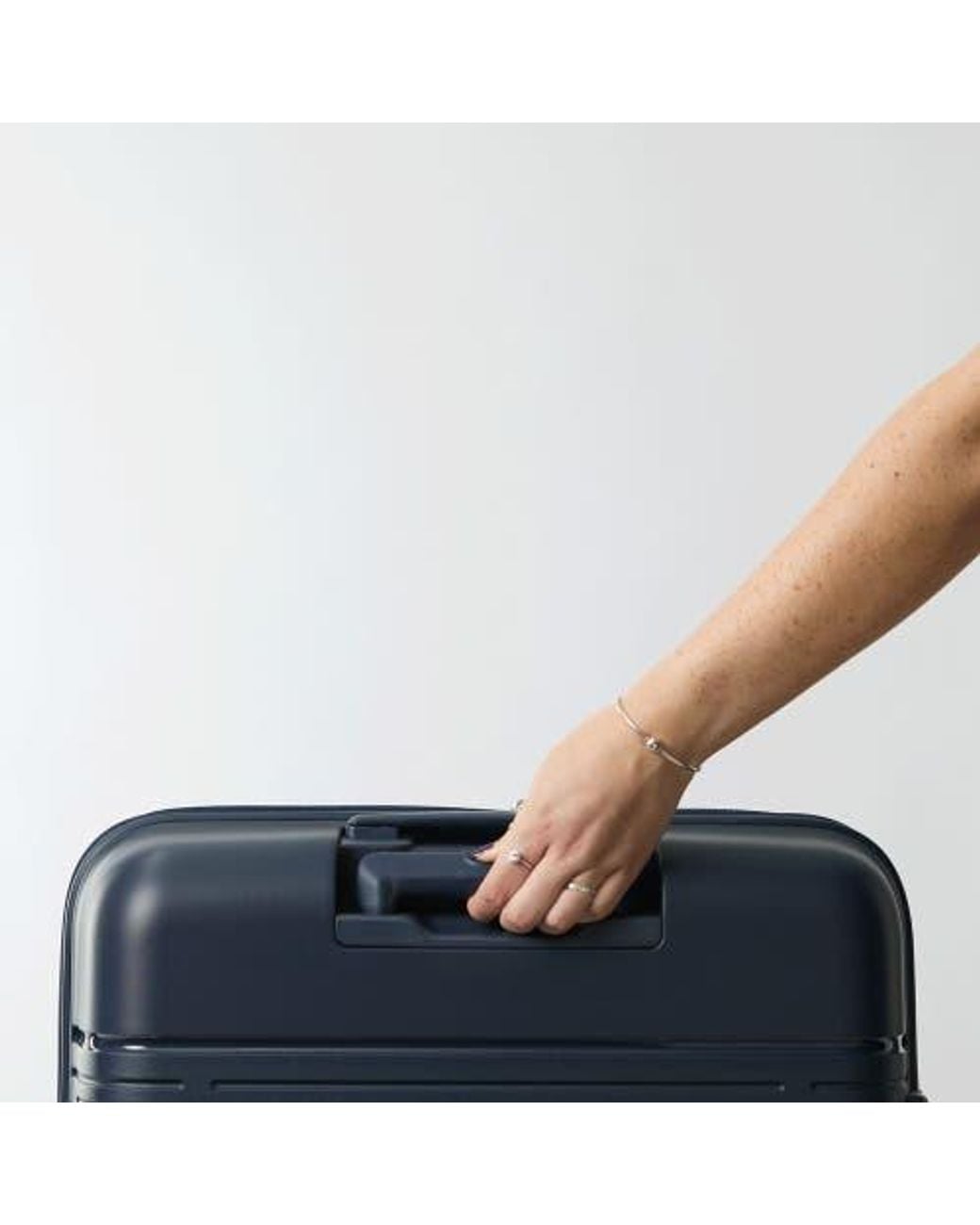 Samsonite Blue Elevation Plus Large Spinner