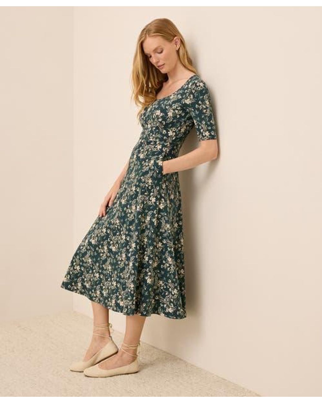 green emerald velvet dress Sofia Merino Wool Fit & Flare Dress - Black – Sofia Midi Dress main image 0