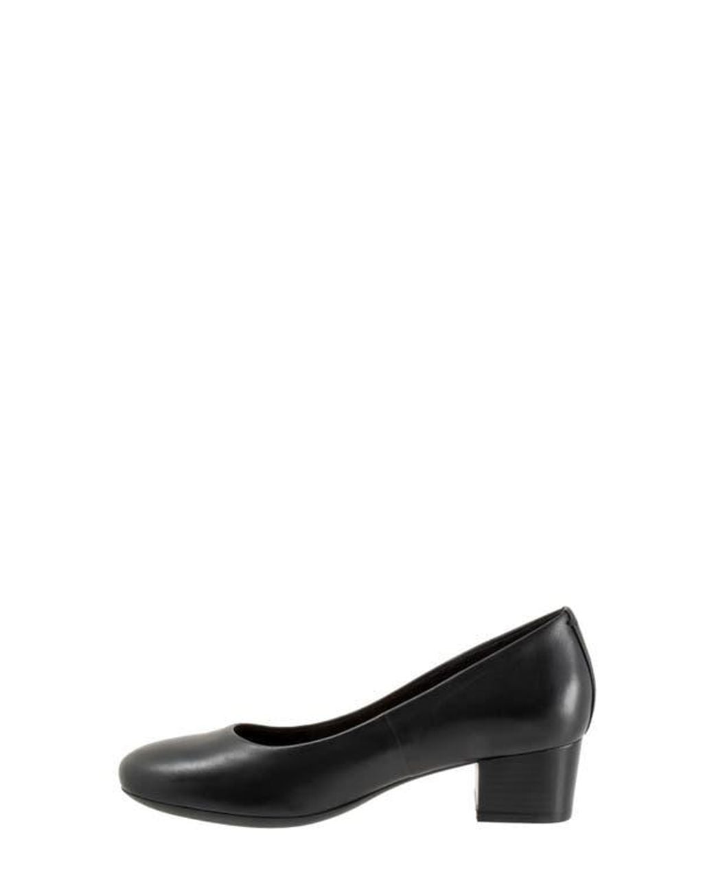 Softwalk® Black Lynn Pump