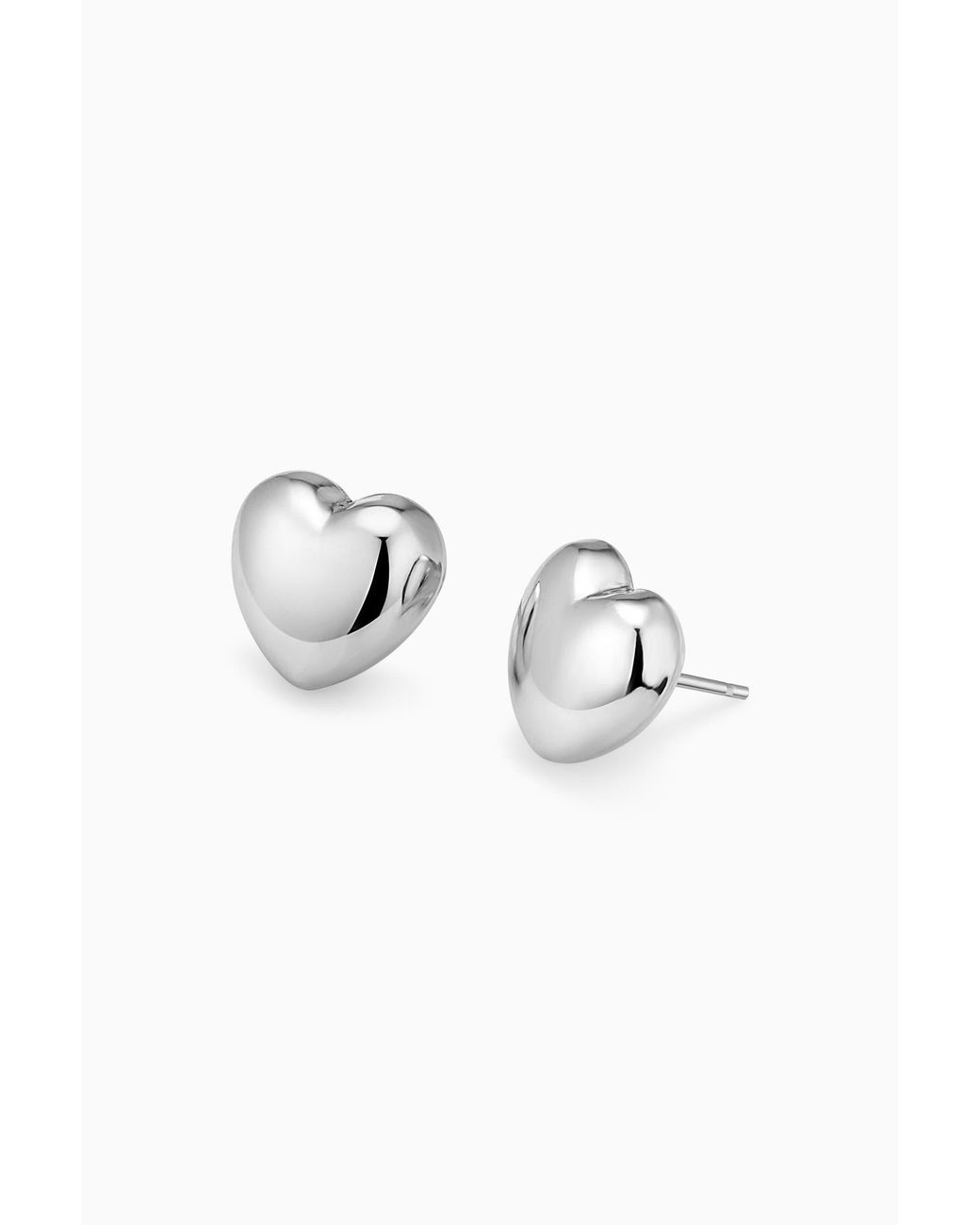 Oradina Metallic Lover Studs