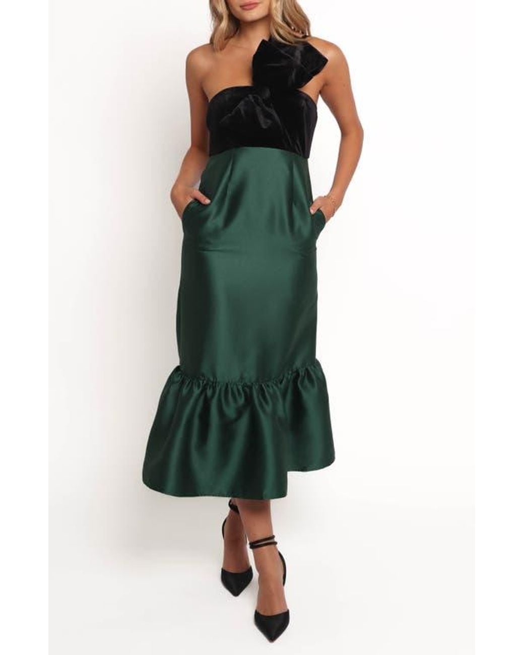 green emerald velvet dress Mini Green Velvet Dress – Goddess Exclusive main image 0